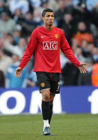 前塞尔塔队长马略性骚扰吉祥物罪名成立，被罚8000欧（前塞尔塔队长马略因性骚扰吉祥物被判有罪，罚款8000欧元）