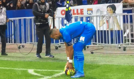 记者：热刺预计提前召回梁民革，球员将会外租至更适合的球队（记者：热刺计划提前召回梁民革，随后租借至更匹配的下家）