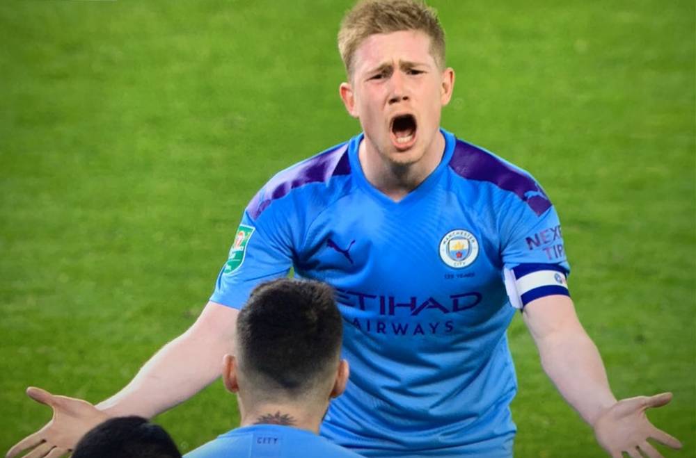 TA：巴萨伤病激增&体能改革失效，引发更衣室不满与矛盾升级（TA：巴萨遭伤病潮夹击，体能改革未见成效，更衣室不满升级）