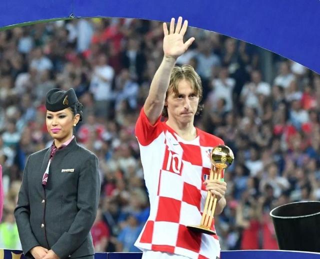 萨内：我会好好表现让纳帅不得不带我上世界杯；孔帕尼是领袖（萨内：要用表现迫使纳格尔斯曼带我征战世界杯，孔帕尼是球队领袖）