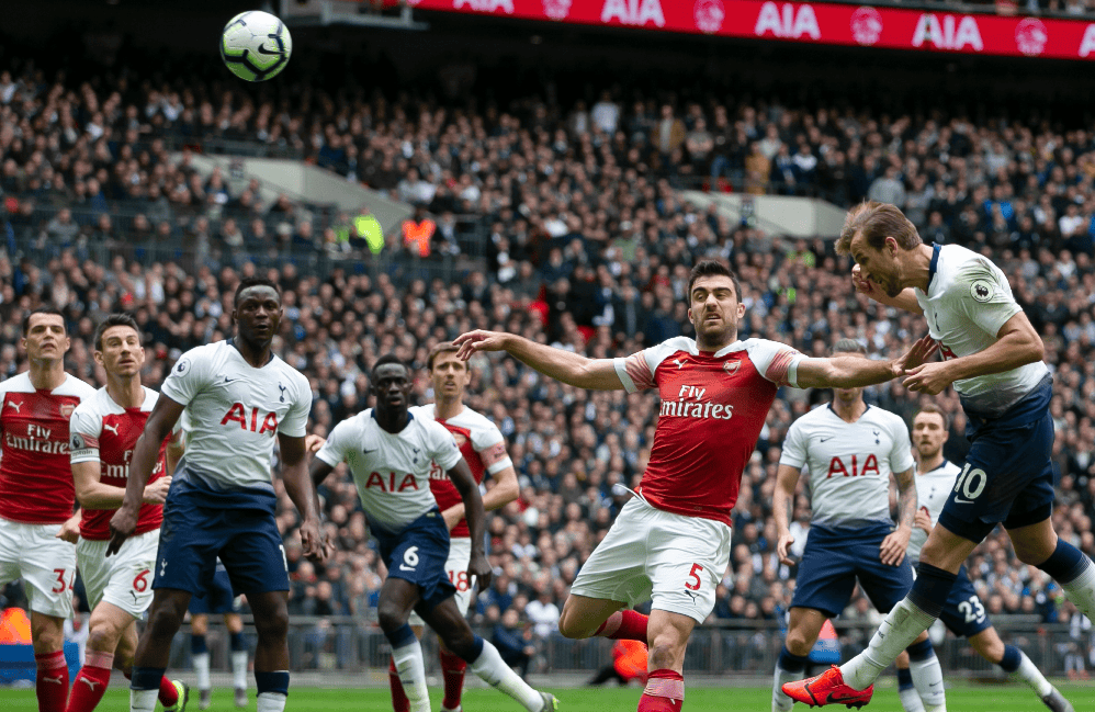 亚精英赛半场：陈威屡献神扑力保城池，海港0-0柔佛新山（亚精英赛半场：陈威高接低挡稳住阵脚，海港0-0暂平柔佛新山）