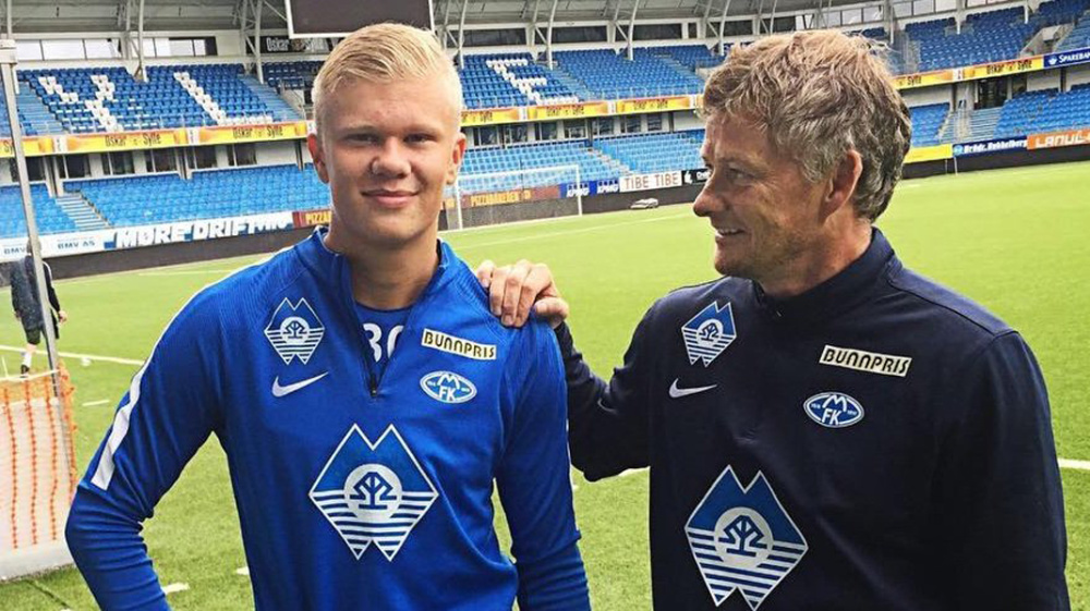 记者：申花今日奔赴天津，战津门虎应该会面临破密集防守难题（申花今日做客天津，撬开津门虎密集防线或成最大考验）