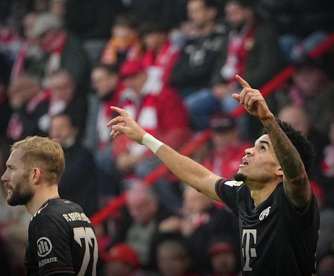 又凌晨自然醒了！曼联也领先了！能不能稳住（又是凌晨惊醒，曼联已先拔头筹，能否稳住胜势？）