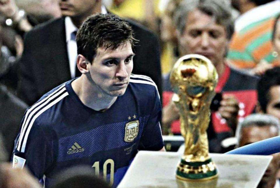 意媒：拜仁天才边锋利契纳或离队，尤文和米兰等队有意争夺（意媒：拜仁天才翼锋利契纳或将离队，尤文、米兰等豪门竞逐）