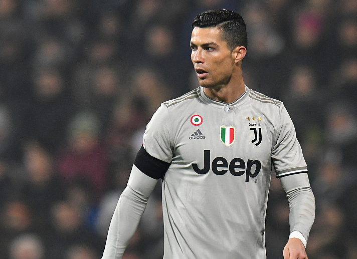 利雅得胜利4-1赛哈特海湾，C罗凌空倒钩破门，菲利克斯传射（利雅得胜利4比1击败赛哈特海湾，C罗倒钩破门，菲利克斯一传一射）