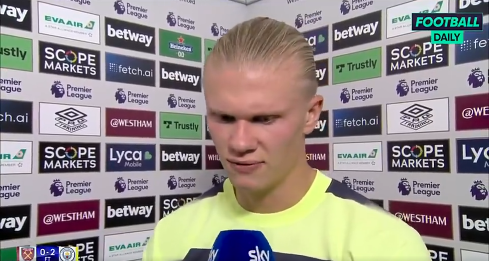 国乒输单打！王皓盯着王楚钦心事重重，梁靖崑技不如人：没好办法（国乒单打失利！王皓望向王楚钦愁绪难掩，梁靖崑技逊一筹：无计可施）