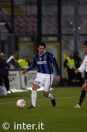 巴黎vs弗拉门戈点球大战：萨福诺夫4度扑点，两队合计仅射进3球（巴黎与弗拉门戈点球大战：萨福诺夫四次扑出点球，双方总计仅入3球）